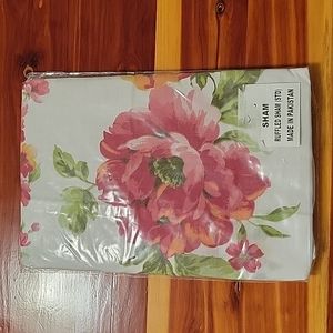 Floral ruffled sham. NIP